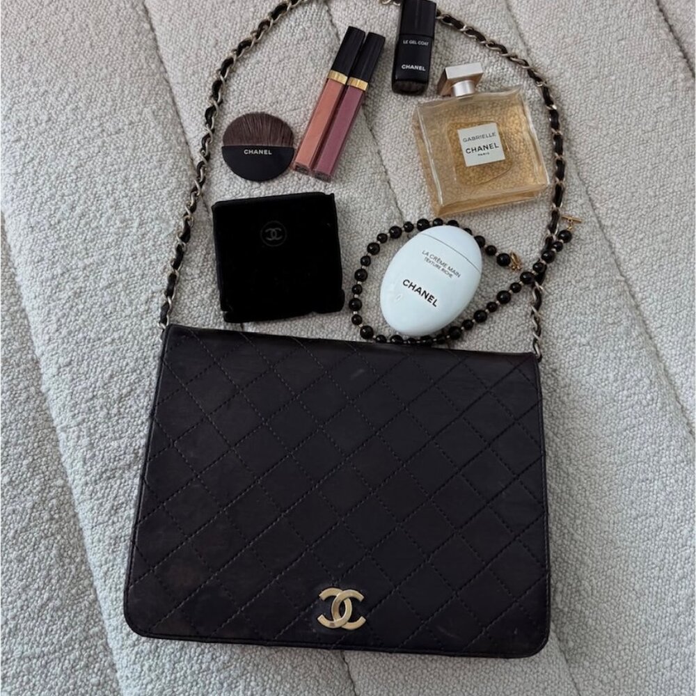 CHANEL Black Quilted Shoulder Bag